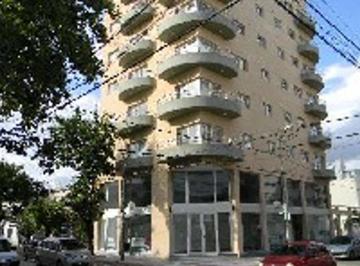 Departamento · 70m² · 3 Ambientes · Muy Bueno