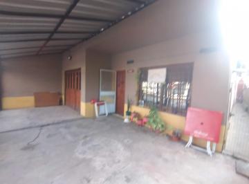 Casa de 9 ambientes, Lanús · Tres Propiedades en Excelente Estado en Lote de 8,66 X 41 m