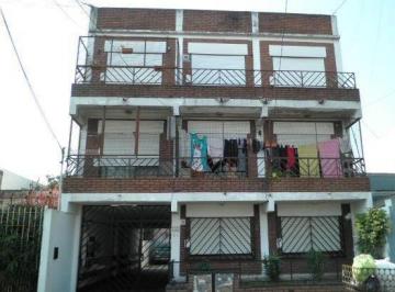 AVS-AVS-136_2 · Departamento 2 Amb. Al Frente, Bajas Expensas y Muy Buen Est
