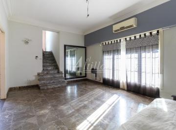 Casa de 5 ambientes, La Matanza · Venta Casa 5 Amb en Lomas del Mirador Cocher Patio Terraza