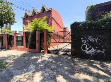 Casa · 75m² · 4 Ambientes · Triplex en Venta en Monte Grande