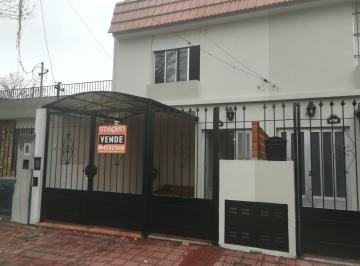 Casa de 3 ambientes, Rosario · Duplex de 2 Dorm. con Cochera en La Florida