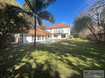 Casa · 504ha · 5 Ambientes · 6 Cocheras · Excelente Casa en Inmejorable Ubicación en Martínez