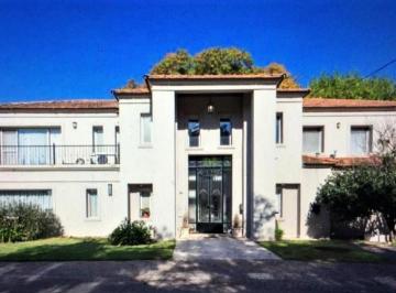 Casa de 9 ambientes, Pilar · Rebajada! Importante Casa en Venta, Mapuche C. C. Pilar