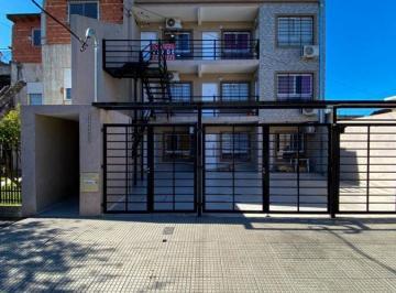 Departamento · 42m² · 2 Ambientes · 1 Cochera · Departamento 2 1/2 Amb - Planta Baja Al Frente - con Cochera y Patio - con Renta