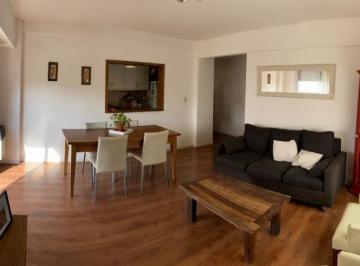 Departamento · 76m² · 4 Ambientes · Retasado! Dto. de 4 Amb. con Cochera y Baulera. Impecable!