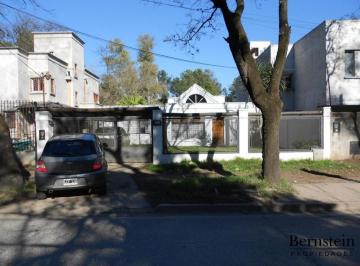 Casa · 120m² · 4 Ambientes · 2 Cocheras · Casa en Venta: Parque Leloir:4 Ambientes
