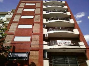Departamento · 52m² · 2 Ambientes · Dos Ambientes Sem Piso Cochera Dos Baños 2 Cuadras Estacion