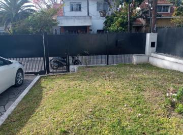 Casa de 5 ambientes, Almirante Brown · Casa a La Venta en Adrogue - Acepta Permuta
