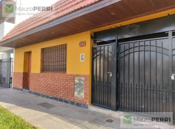 Casa · 139m² · 5 Ambientes · 2 Cocheras · Casa - La Plata