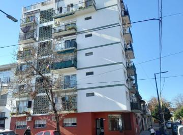 Departamento de 2 ambientes, Flores · Azul 882 Departamento en Venta