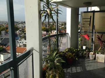 BALCON · Dpto. 4 Amb. en Venta. de Categoria. con Cochera. Sobre Av de Mayo.