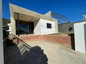 Local comercial · 85m² · 3 Ambientes · Se Vende Oportunidad de Local - Vivienda