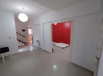PH de 3 ambientes, Quilmes · PH Tipo Duplex de 3 Ambientes con Patio