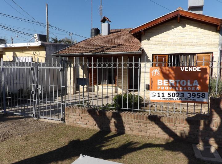 Casa · 219m² · 4 Ambientes · 1 Cochera