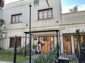 Casa · 300m² · 4 Ambientes · 1 Cochera · Casa en Venta en Ituzaingó Norte