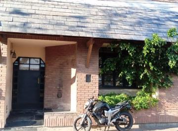 FAE-FAE-363_2 · Casa 3 Dorm.. | Antonio Aita Al 700