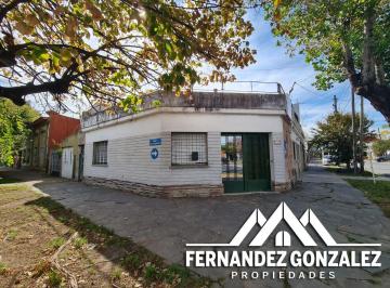 PH de 3 ambientes, independiente al frente con terraza.
El mismo consta con ing · PH de 3 Ambientes, Independiente Al Frente con Terraza.