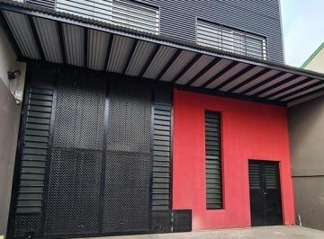 Depósito · 580m² · 5 Ambientes · 4 Cocheras · Excelente Galpon/deposito con Oficinas y Ascensor - Banfield