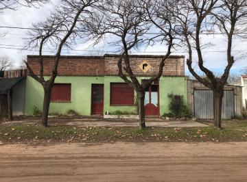 Terreno de 4 ambientes, Saladillo · Vendo Lote con Casa a Reciclar en Pueblo Rural