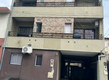 Departamento de 1 ambiente, Lanús · Monoambiente con Cochera en Alquiler en Lanus Oeste
