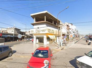 Local comercial · 375m² · Local - Gregorio de Laferrere