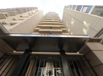 Departamento · 110m² · 3 Ambientes · 1 Cochera · Retasado Semi Piso de 3 Amb. de Categoria C/cochera y Baulera - Lomas de Zamora Oeste Venta Directa