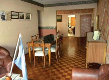 Departamento de 4 ambientes, La Boca · Wenceslao Villafañe Al 400 3° - Departamento 4 Ambientes con Dependencia y Cochera