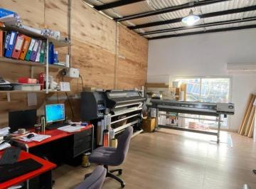 Local comercial · 169m² · 3 Cocheras · Local Comercial a m de Avellaneda!