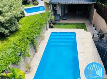 Casa · 276m² · 4 Ambientes · 1 Cochera · PH Haedo - 5 Ambientes