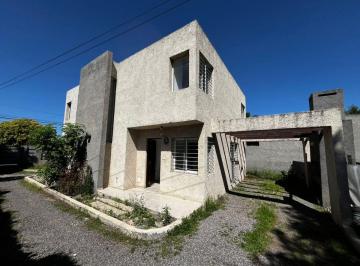 Casa de 7 ambientes, Villa Allende · Villa Allende Centro 2 Dorm Apto Credito