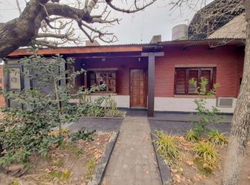 Casa · 95m² · 3 Ambientes · 1 Cochera · Venta Casa. Barrio Altos de Mendoza. Rosario