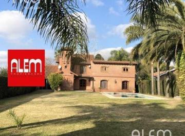 Casa · 410m² · 6 Ambientes · 2 Cocheras · Casa - El Trébol