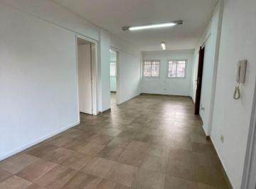 Oficina comercial de 3 ambientes, Morón · Oficina Comercial de 32 m² con 2 Oficinas en Alquiler en Morón