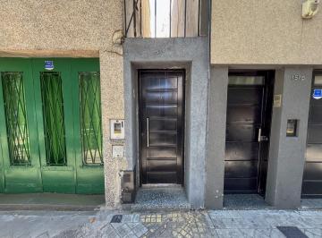 Casa · 75m² · 5 Ambientes · Venta Casa Interna Única. Barrio España y Hospitales. Rosario.