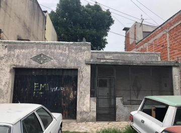 Terreno · 332m² · Lote con Casa a Reciclar o Demoler en Don Torcuato