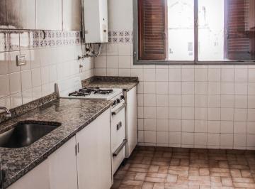 Departamento de 4 ambientes, Córdoba · Departamento de 2 Dorm. a La Venta en Calle Chacabuco. Amplio y Luminoso.