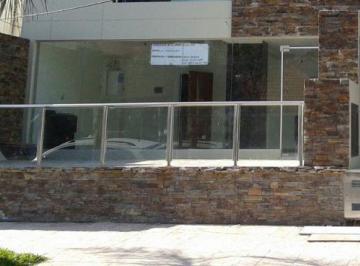 Local comercial · 40m² · 1 Ambiente · 1 Cochera · Local - Banfield