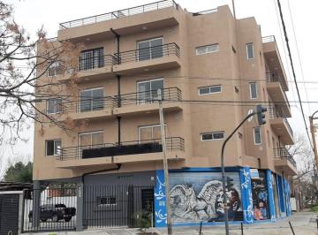 Departamento de 1 ambiente, Almirante Brown · Excelente Monoambiente en Pb a La Calle con Entrada Independiente