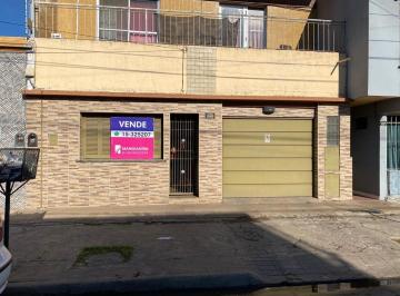 Casa · 60m² · 3 Ambientes · 1 Cochera · PH de Dos Dorm.