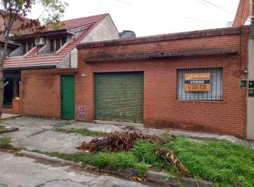 Casa · 130m² · 3 Ambientes · 1 Cochera · Casa en Venta en Ezpeleta Este