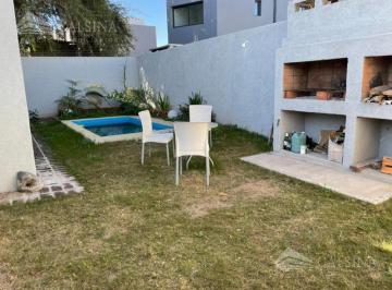 Casa · 240m² · Casa - La Salle