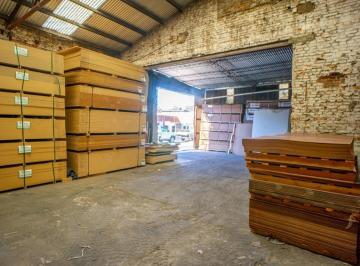 Bodega-Galpón · 185m² · 1 Ambiente · Venta - Galpón 185 m² - Azcuénaga, Rosario.