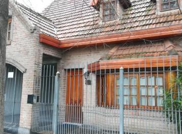 Casa · 4 Ambientes · 1 Cochera · Casa - Temperley Este