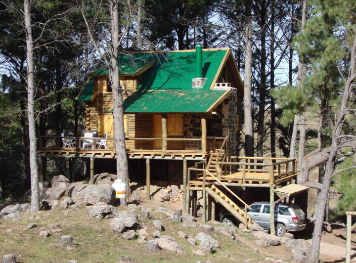 Casa · 215m² · 6 Ambientes · 1 Cochera