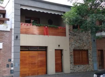 Casa · 210m² · 5 Ambientes · 2 Cocheras · Casa - Villa Devoto