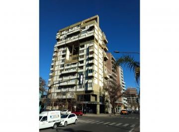 Departamento · 72m² · 5 Ambientes · 1 Cochera · Departamento 3 Dorm. con Cochera - 27 de Febrero y Paraguay