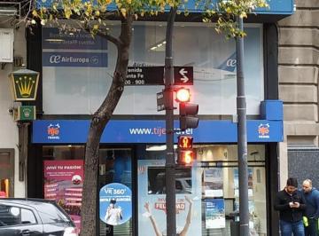 Local comercial · 70m² · Excelente Local de 3 Plantas Sobre Av Santa Fe Casi Suipacha Barrio Norte