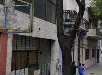 Local comercial · 50m² · Local con Doble Altura en Excelente Ubicación. Sin Expensas. - Monserrat