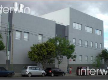 Edificio · 3657m² · 32 Cocheras · Excelente Edificio de Oficinas en Alquiler o Venta. - Parque Patricios